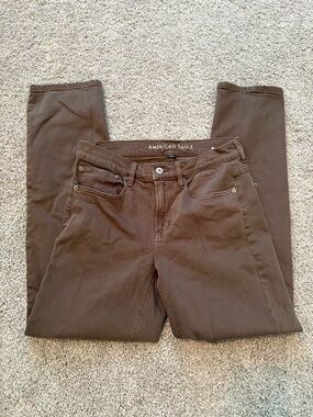 NWOT American Eagle Outfitters Straight Leg Jeans in Dark Brown